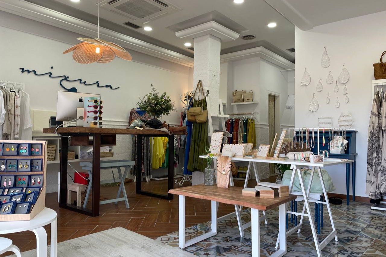 Vista del espacio de la tienda Mixura